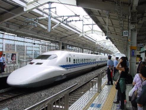 Một tuyến tàu cao tốc của Nhật