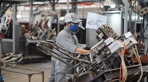 Nhiều nhà máy sản xuất ở phía Nam nhộn nhịp tuyển số lượng lớn nhân sự.