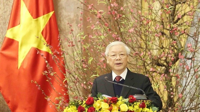 Tổng Bí thư, Chủ tịch nước Nguyễn Phú Trọng chúc Tết các bậc lão thành cách mạng, các lãnh đạo, nguyên lãnh đạo Đảng, Nhà nước, Mặt trận Tổ quốc Việt Nam, cán bộ lãnh đạo các cơ quan Trung ương và Hà Nội cùng toàn thể đồng chí, đồng bào. Ảnh: TTXVN.