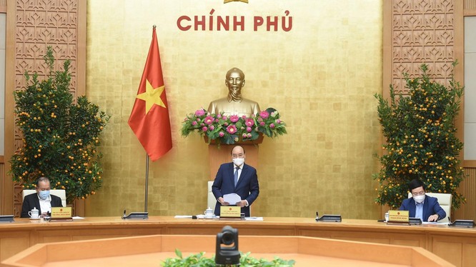 Thủ tướng Nguyễn Xuân Phúc chủ trì cuộc họp Thường trực Chính phủ về phòng, chống dịch COVID-19.