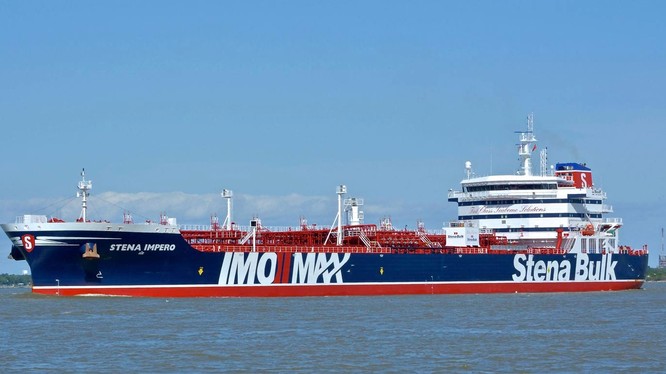 Tàu chở dầu Stena Impero của Anh bị Iran bắt giữ hồi tuần trước (Ảnh: Washington Post)