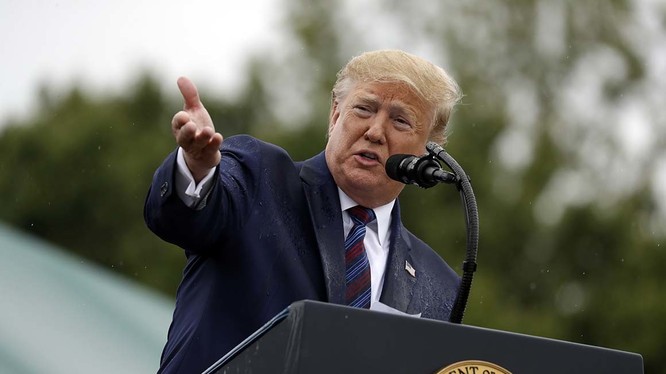 Tổng thống Mỹ Donald Trump gửi thông điệp chúc mừng đầy cá tính tới Trung Quốc (Ảnh: Politico)