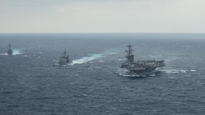 Nhóm tác chiến tàu USS Theodore Soosevelt trên biển Thái Bình Dương ngày 15/1 (Ảnh: RT)