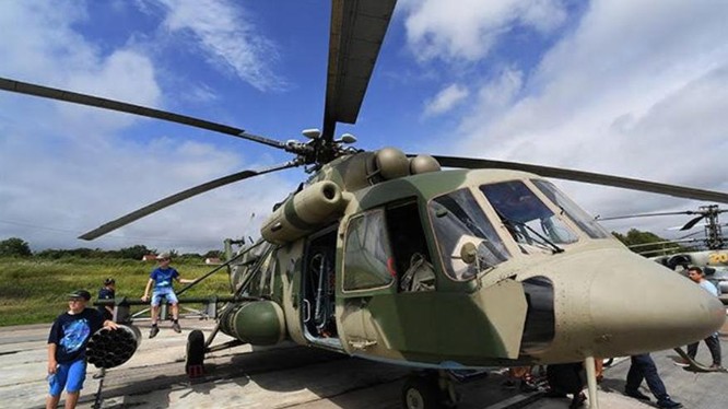 Trực thăng Mi-8AMTSh tại triển lãm quân sự Army-2021 ở Vladivostok, Liên bang Nga (Ảnh: AIF)
