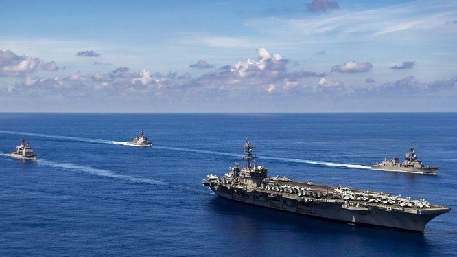 Nhóm tác chiến hàng không mẫu hạm USS Carl Vinson của Mỹ (Ảnh: AP)