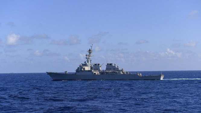 Tàu khu trục Milius của Hải quân Mỹ vừa đi qua eo biển Đài Loan trong hôm 23/11 (Ảnh: Handout)