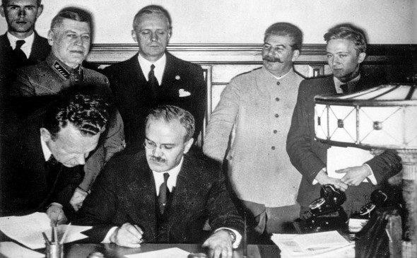 Ký hiệp định Xô- Đức- Ảnh Tư liệu.