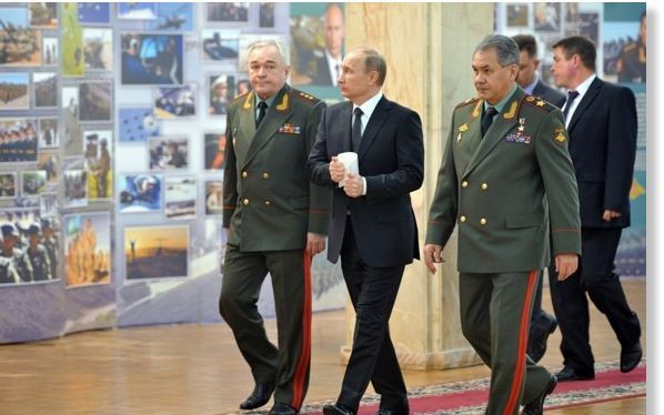 Tổng thống Nga Putin và các quan chức quân sự cấp cao.