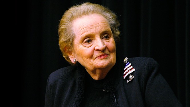 Bà Madeleine Albright.