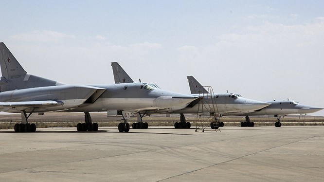 Không quân Nga ở Iran.