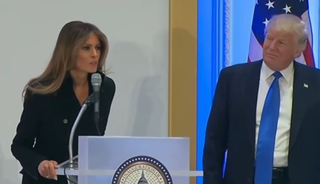 Vợ chồng tỷ phú Trump cảm ơn người ủng hộ ở Washington.