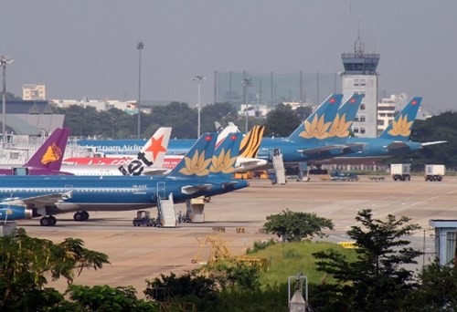 Cảng hàng không quốc tế Tân Sơn Nhất đã mãn tải từ đầu năm 2015