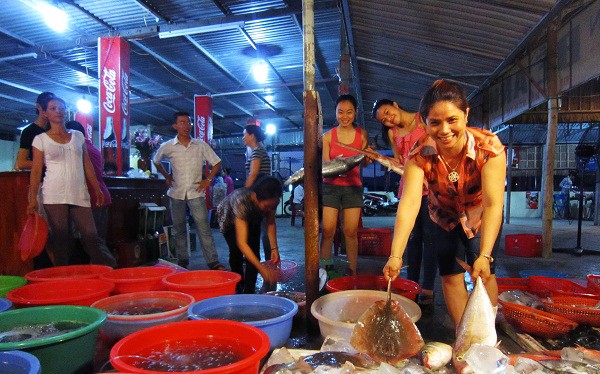 Hải sản sạch phải chờ kiểm nghiệm, hơn 1.000 cán bộ Đà Nẵng sẽ ăn hải sản vào bữa trưa
