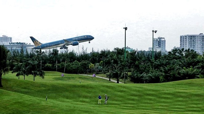 Sân golf Tân Sơn Nhất cạnh sân bay. ẢNH: ĐỘC LẬP