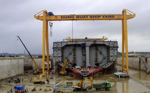 Nhà máy đóng tàu Dung Quất, một trong những dự án yếu kém của ngành Công thương. Ảnh: TBKTVN