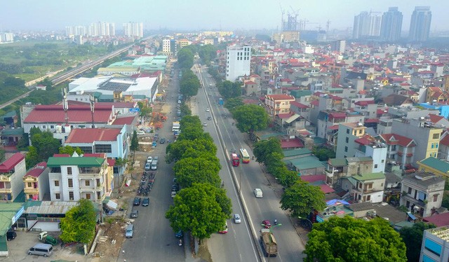 Tuyến đường có điểm đầu giao với đường Phạm Văn Đồng.