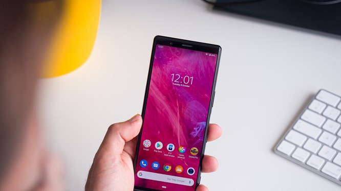 Doanh số bán những chiếc Xperia của Sony chưa có dấu hiệu tiến triển (Ảnh: Phonearena)