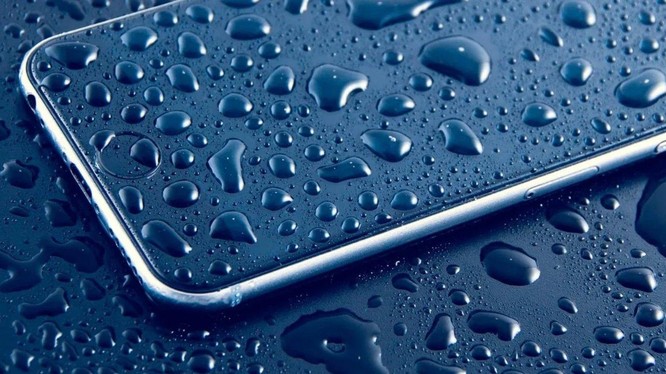 Nhiều khách hàng cho rằng Apple đang phóng đại về khả năng chống nước của iPhone (Ảnh: Apple Insider)