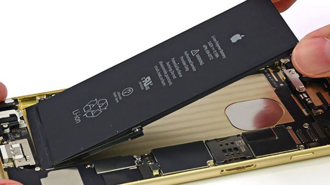 Tranh thủ thay pin iPhone ngay, vì Apple sẽ tăng mạnh giá thay pin vào tháng 3/2023 (Ảnh: Apple Insider)