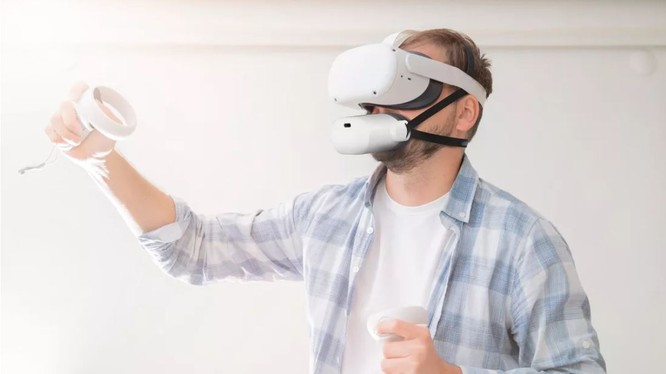 Chiếc mic VR độc lạ được giới thiệu trong triển lãm CES 2023 (Ảnh: Tech Spot)