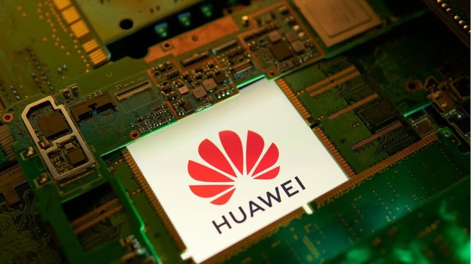 Mỹ cân nhắc cắt đứt Huawei khỏi chuỗi cung ứng chip (Ảnh: SCMP)