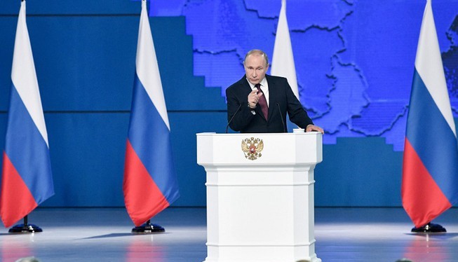 Tổng thống Nga V.Putin đọc Thông điệp Liên bang năm 2020, trong đó đề xuất sửa đổi Hiến pháp Liên bang Nga năm 1993 để bảo vệ chủ quyền quốc gia của Nga (Ảnh: TASS).