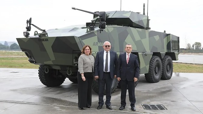 Công ty Otokar của Thổ Nhĩ Kỳ ra mắt xe chiến đấu bọc thép 8x8 Arma II 40 tấn