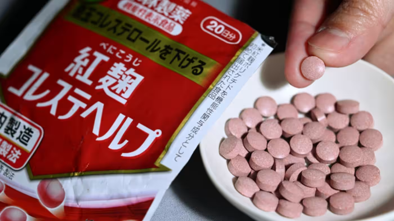 Kobayashi Pharmaceutical đã bắt đầu tự nguyện thu hồi các sản phẩm có thành phần beni koji (Ảnh: Nikkei)
