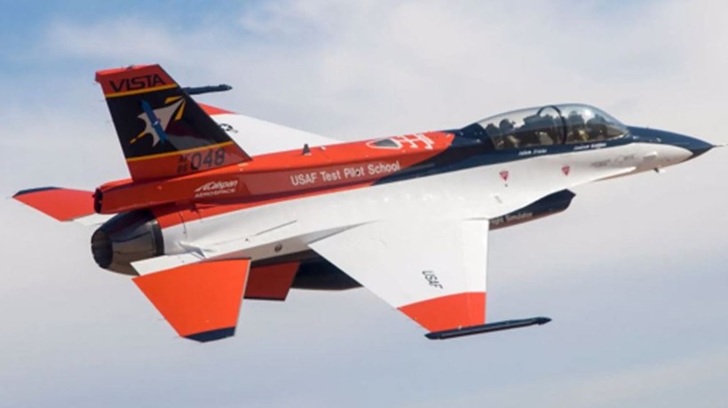 Mỹ thử nghiệm máy bay chiến đấu F-16 tự lái bằng AI