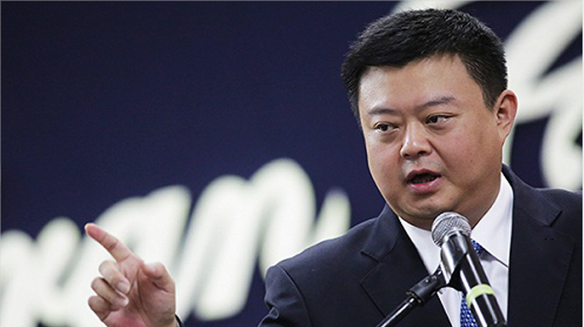 Vương Tịnh ôm tiền bỏ trốn để lại khoản nợ 28 tỉ NDT vay của ngân hàng và hàng trăm tỉ huy động của các cổ đông (Ảnh: Sina)