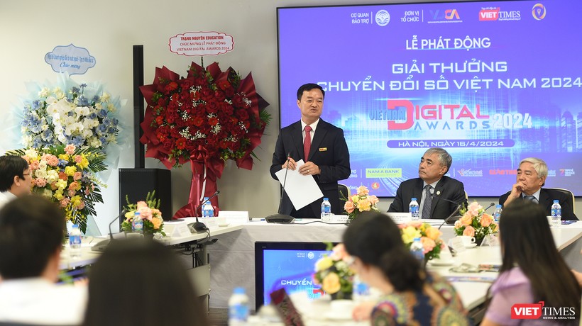 Ông Nguyễn Bá Kiên, Tổng biên tập Tạp chí VietTimes, Phó trưởng ban tổ chức VDA 2024, Trưởng ban điều hành chương trình giải thưởng, thông tin về giải thưởng.