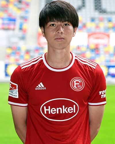 Ao Tanaka, cầu thủ đáng xem nhất của tuyển Nhật Bản ảnh 2