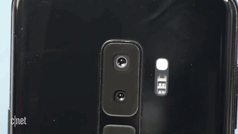 Camera "tùy chỉnh khẩu độ" là tính năng độc đáo của Galaxy S9. Nguồn: CNET
