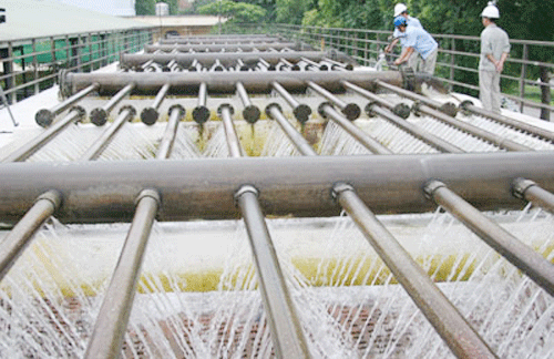Để đảm bảo người dân có nước sạch, Chính phủ sẽ đầu tư xây dựng 5 nhà máy nước quy mô vùng liên tỉnh vùng đồng bằng sông Cửu Long.