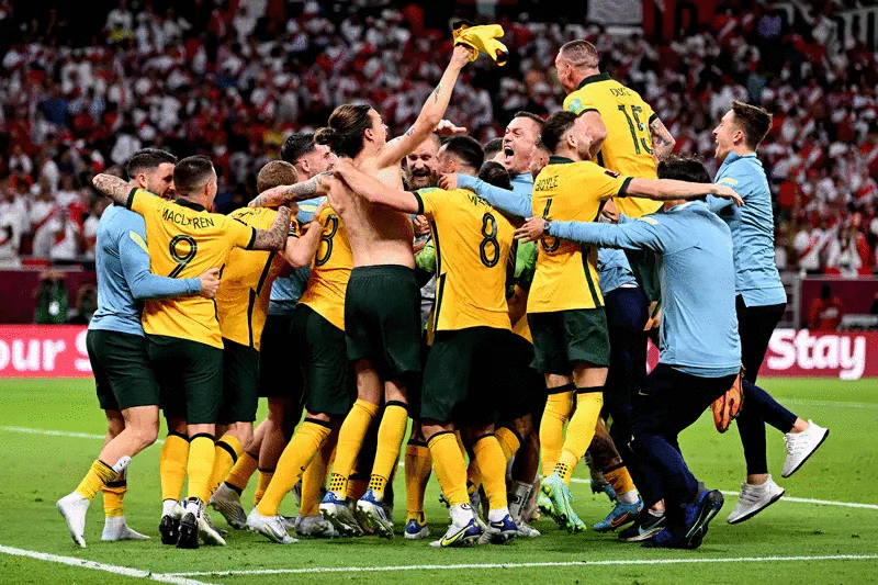 Thắng "đấu súng" cân não nhờ thủ môn dự bị, Australia giành vé dự World Cup 2022 ảnh 5