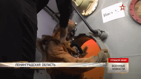 Video học viên tàu ngầm Nga tập thoát hiểm qua ống phóng ngư lôi