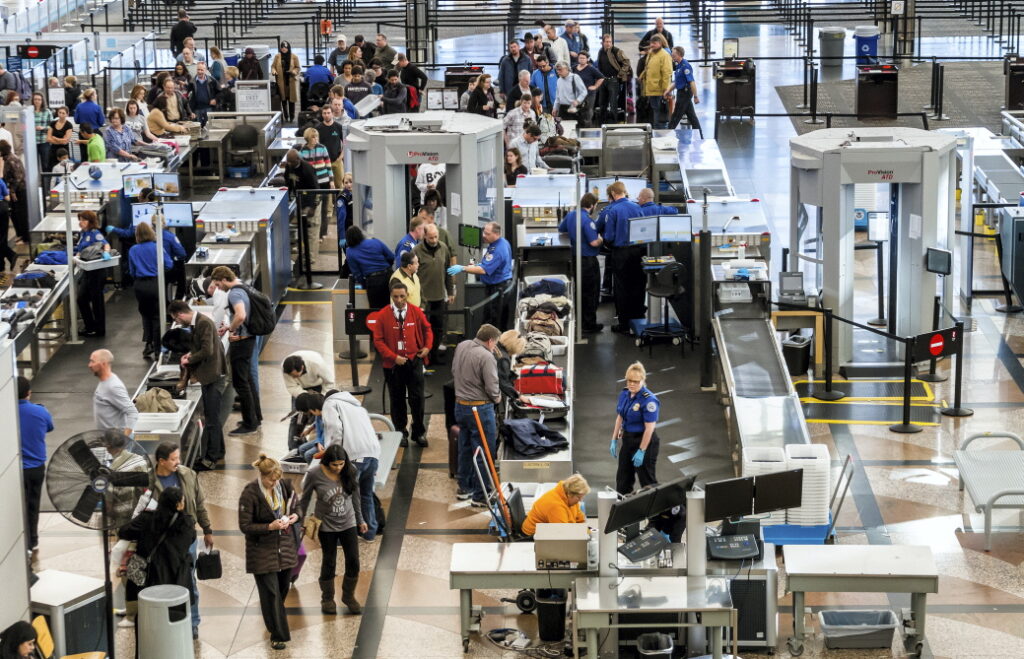 Công ty khởi nghiệp Israel ứng dụng AI để kiểm tra hành lý ở sân bay, nhà ga ảnh 4