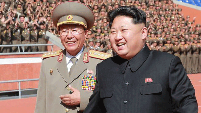 Ông Ri Yong-gil (trái) từng là một quan chức tín cẩn được lãnh đạo Kim Jong-un trọng dụng - Ảnh: AFP