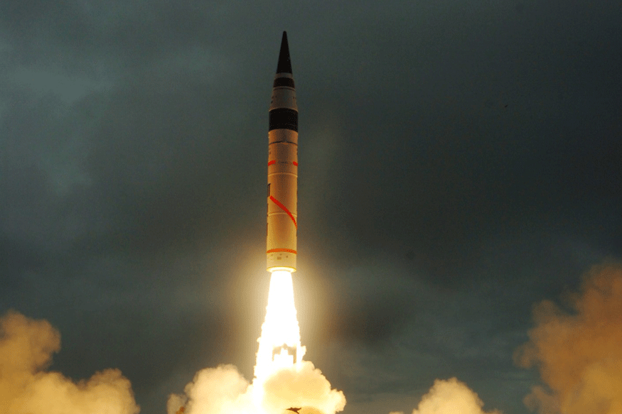Tên lửa hạng nặng Agni-5 của Ấn Độ