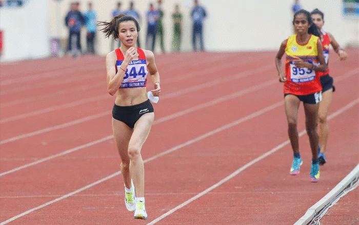 Lò Thị Thanh trong phần thi chạy 10.000m