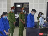 Các bị cáo tại phiên tòa xét xử vụ án “Tổ chức cho người khác nhập cảnh Việt Nam trái phép” diễn ra sáng 29/8.