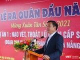Ông Lê Trung Chinh - Chủ tịch UBND TP Đà Nẵng phát biểu tại lễ ra quân đầu năm Tiểu dự án nạo vét, thoát lũ khẩn cấp sông Cổ Cò