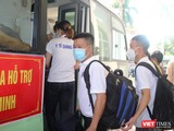 Sáng ngày 27/8, đoàn y bác sĩ của ngành y tế Quảng Nam đã lên đường vào TP HCM hỗ trợ chống dịch COVID-19