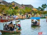 Sông Hoài (TP Hội An, Quảng Nam) tấp nập du khách trong những ngày xuân Nhâm Dần 2022