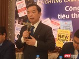 Ông Nguyễn Văn Phước - giám đốc First News Trí Việt đau đầu vì sách lâu