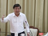 Chủ tịch UBND TP.HCM Nguyễn Thành Phong chỉ đạo cuộc họp (Ảnh: Sỹ Đông)