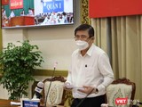 Chủ tịch UBND TP.HCM Nguyễn Thành Phong tại cuộc họp - Ảnh: Huyền Mai