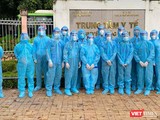 Các tình nguyện viên đầu tiên đến từ DHA healthcare đã có mặt tại Trung tâm y tế huyện Hóc Môn để tham gia chương trình ATM Nhân lực tiêm vaccine