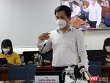 Phó Giám đốc Trung tâm Kiểm soát Bệnh tật TP.HCM Nguyễn Hồng Tâm thông tin về ca thứ 6 nhiễm biến chủng Omicron. Ảnh: Thiện Hợp
