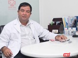 PGS.TS.BS Nguyễn Hoài Nam - Chủ tịch HĐTV Bệnh viện Quốc tế Minh Anh - phân tích nhiều nguyên nhân của tình trạng nhân viên ngành y bỏ việc. Ảnh: HB